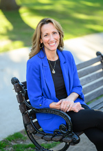 Photo of Lynda J. Macdonald